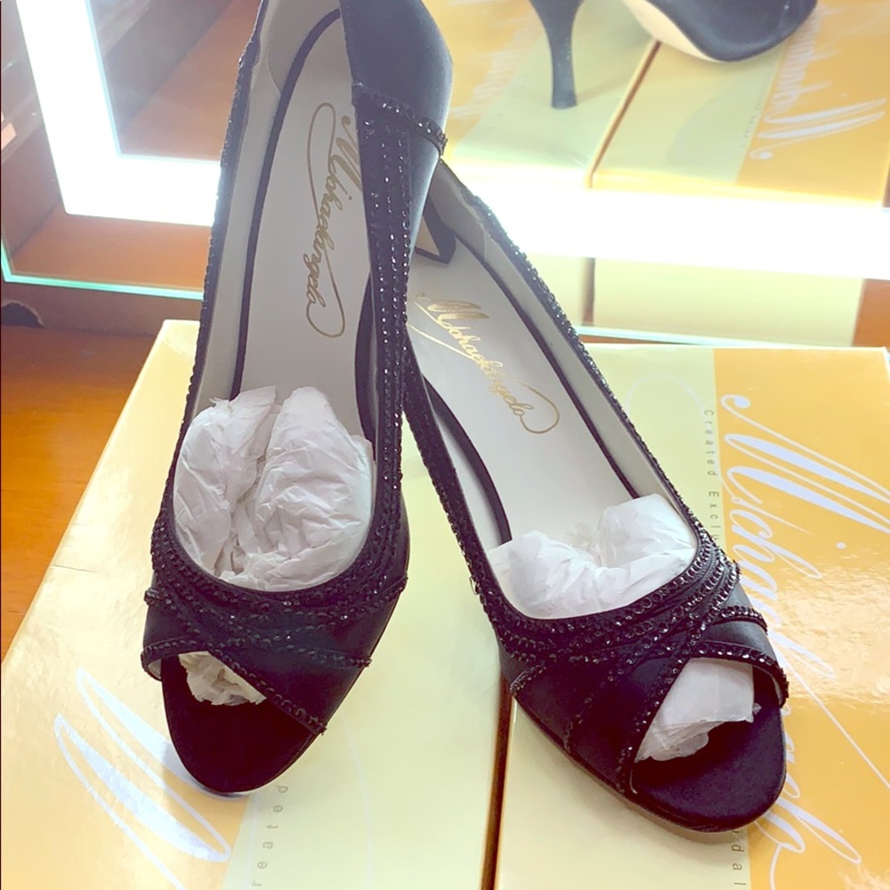 Black peep toe heels